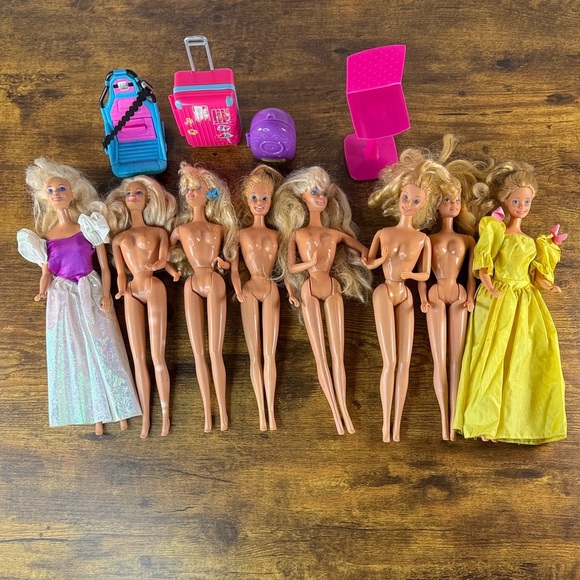 Barbie Doll Collection with Pink and Yellow Outfits set Of 8 Barbies & 4 Toys - Picture 1 of 12